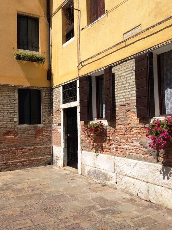 Home Lovers Apartment Venice Bilik gambar
