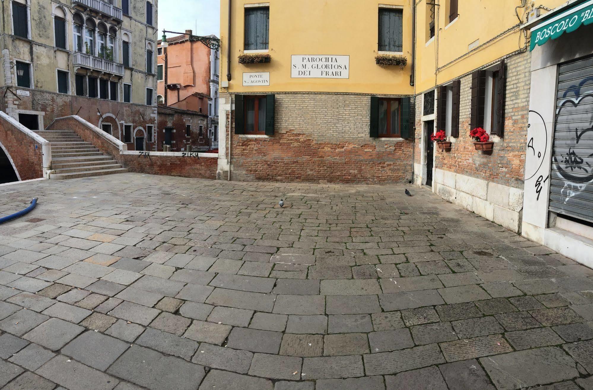 Home Lovers Apartment Venice Luaran gambar